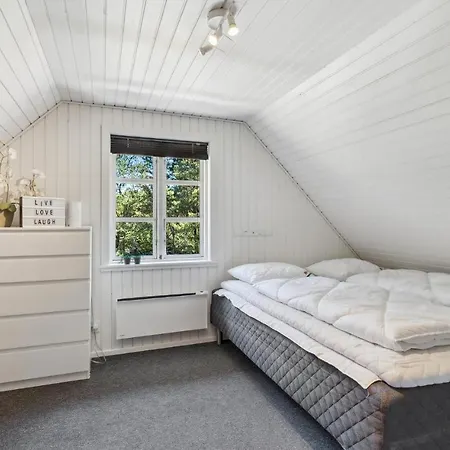 Awesome In Blvand With Wifi And 3 Bedrooms *